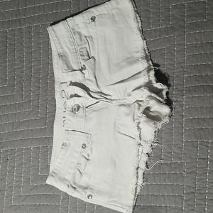 Y2K era rue21 white denim shorts